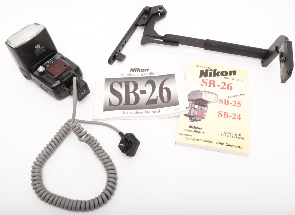 Nikon Autofocus Speedlight SB-26 Flash With Handle And Original Manual
